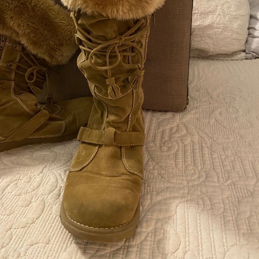Vigoss Ginger winter boots size 10